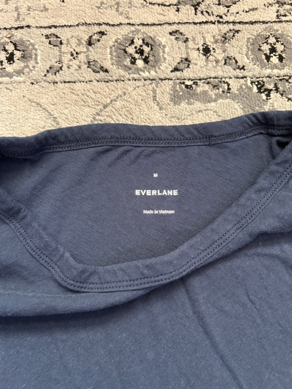 Everlane Crew Neck T-Shirt in Navy - Picture 3 of 5